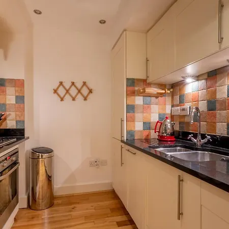 Major'S Apartment 3 Bedroom Self Catering Property In Historic Abbey Fort Augustus Exterior photo
